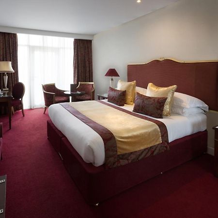 The Oxfordshire Golf & Spa Hotel Thame Szoba fotó