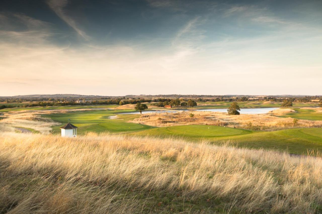 The Oxfordshire Golf & Spa Hotel Thame Kültér fotó