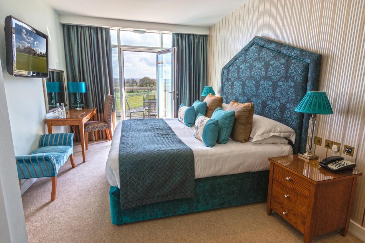The Oxfordshire Golf & Spa Hotel Thame Kültér fotó