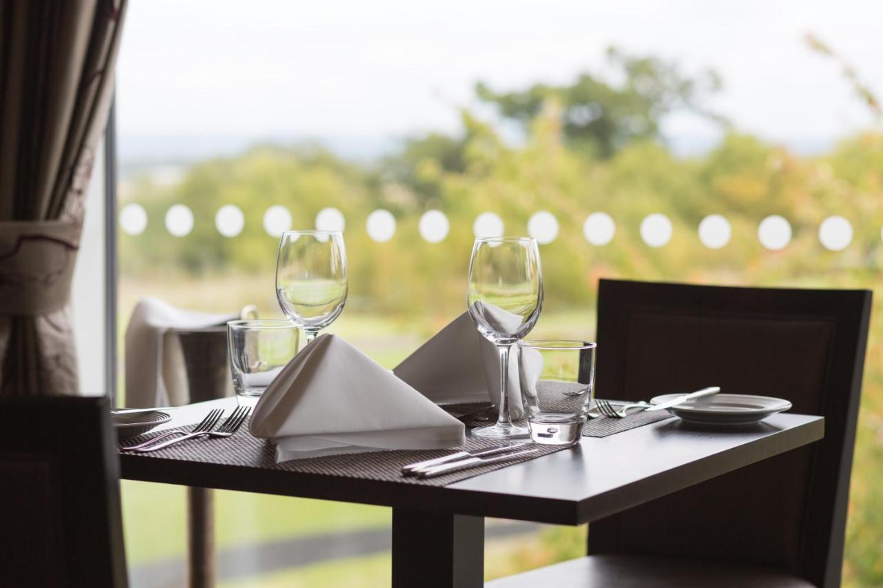 The Oxfordshire Golf & Spa Hotel Thame Kültér fotó