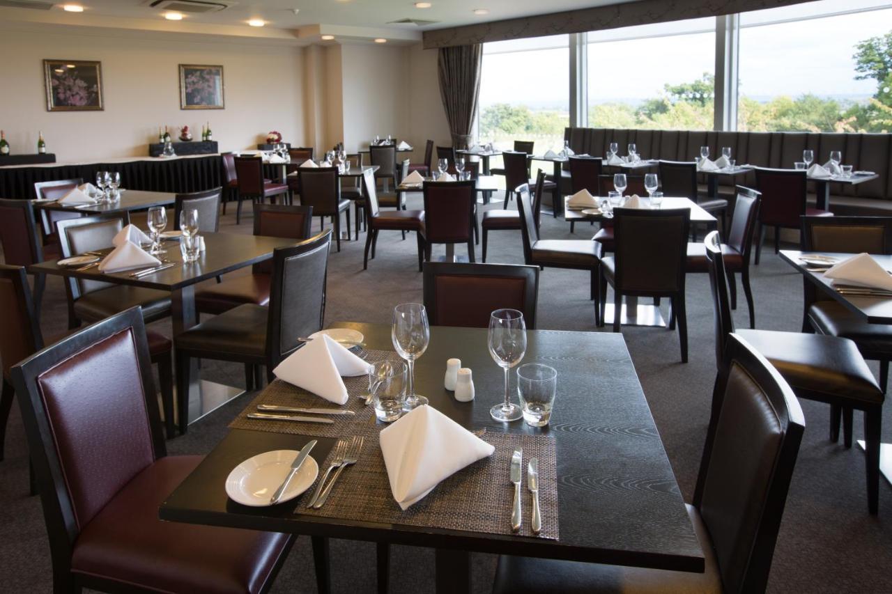 The Oxfordshire Golf & Spa Hotel Thame Kültér fotó