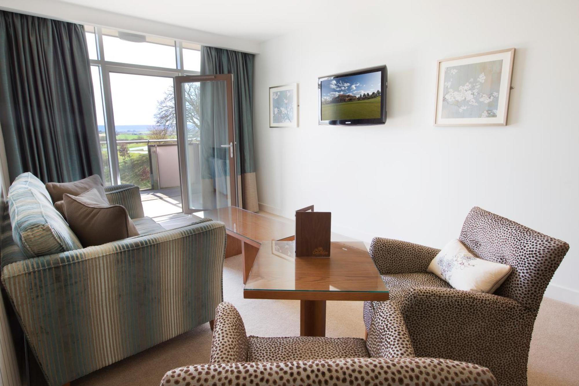 The Oxfordshire Golf & Spa Hotel Thame Szoba fotó