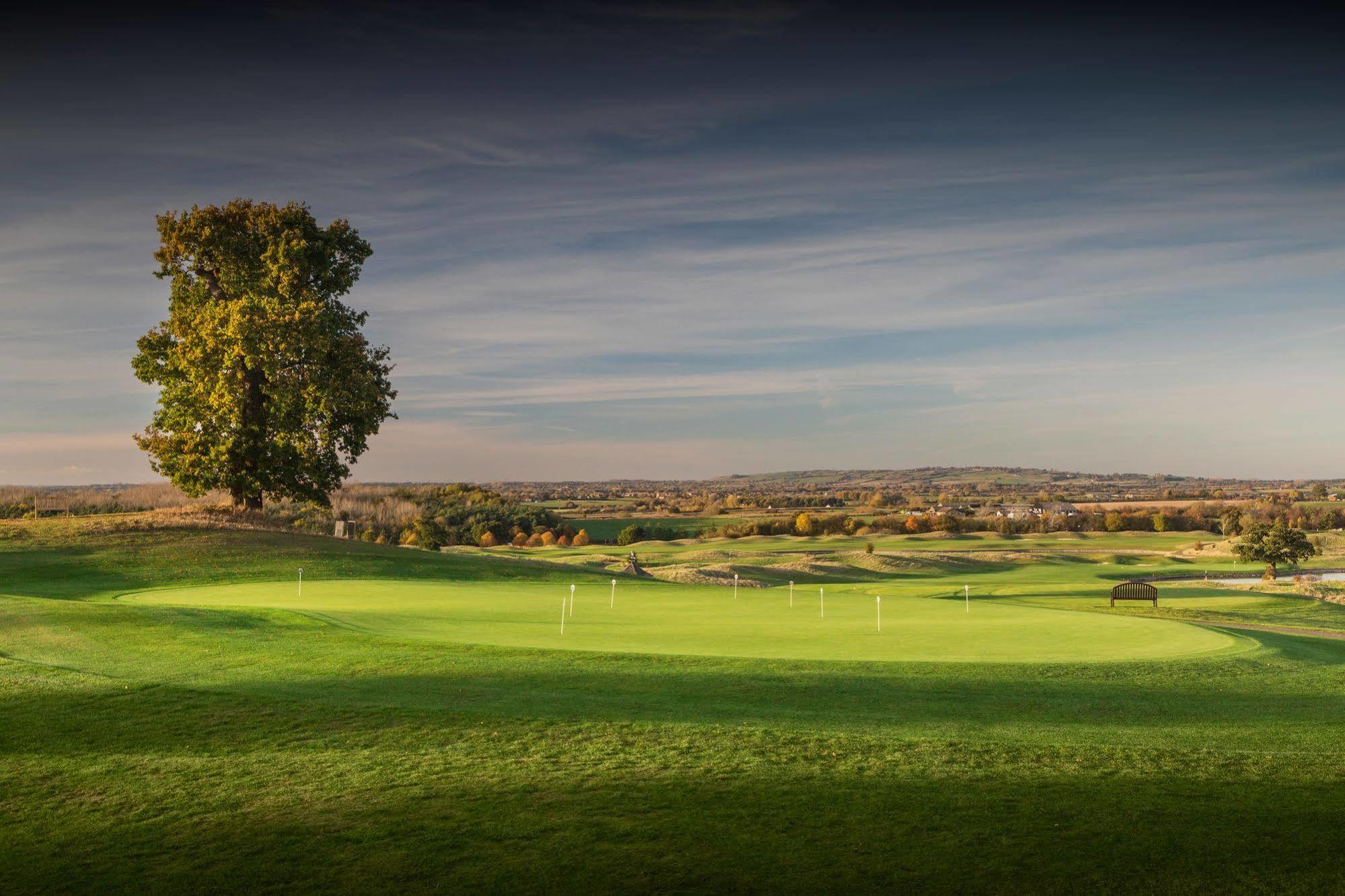The Oxfordshire Golf & Spa Hotel Thame Kültér fotó